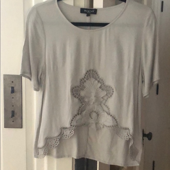Beulah Hi-low Gray Short Sleeve top - Picture 3 of 3